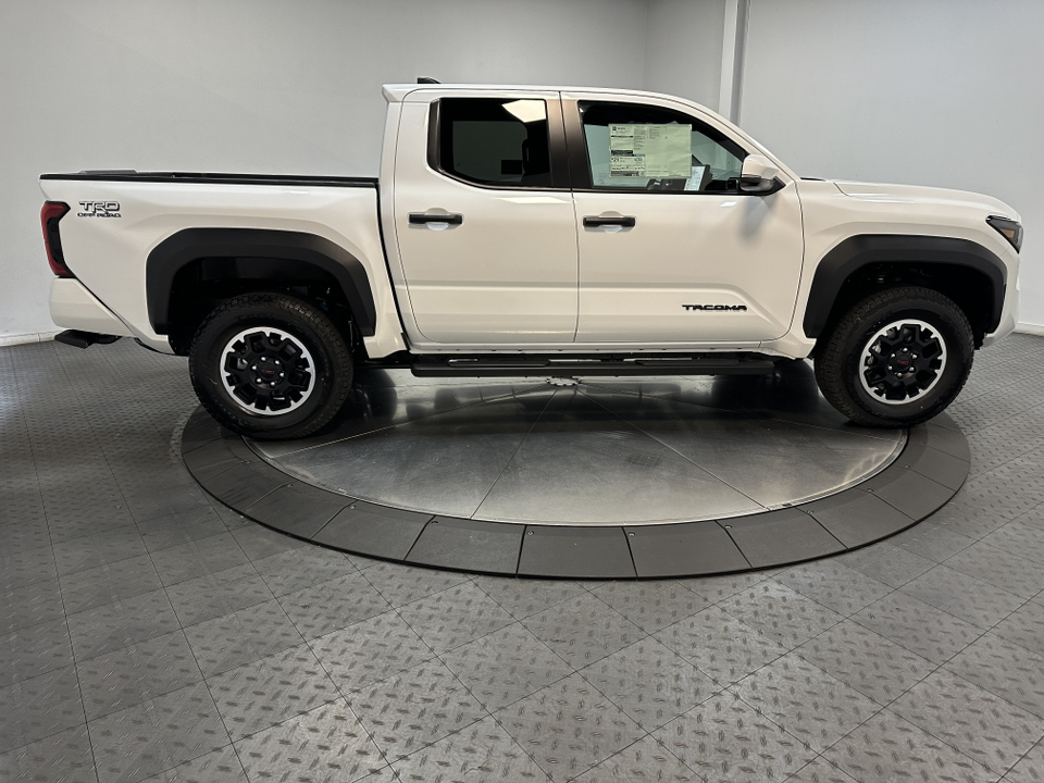 2024 Toyota Tacoma 4WD TRD Off Road 9