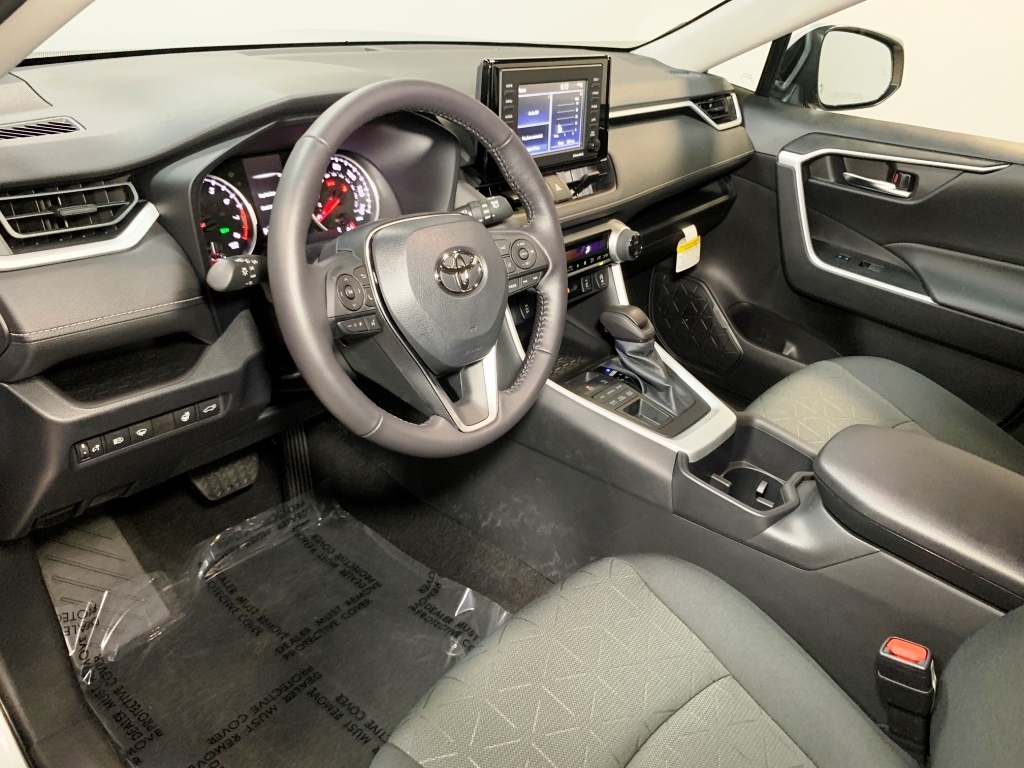 2024 Toyota RAV4 XLE 15