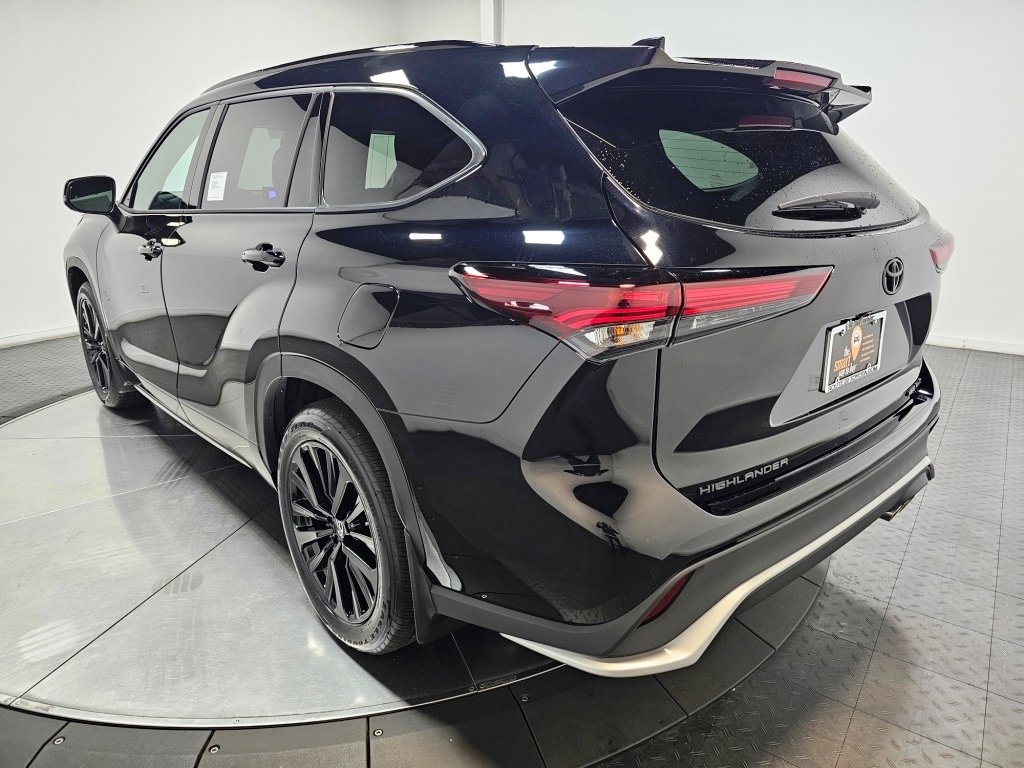 2024 Toyota Highlander XSE 6