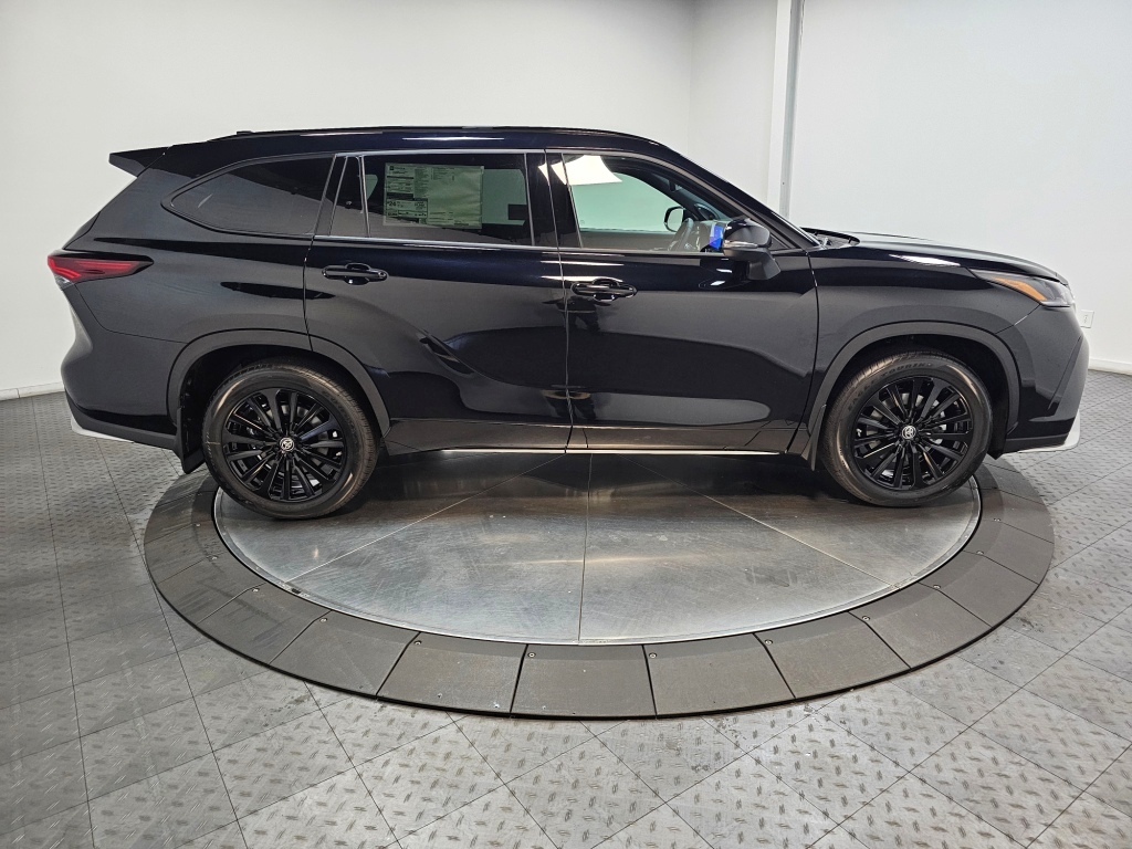 2024 Toyota Highlander XSE 9