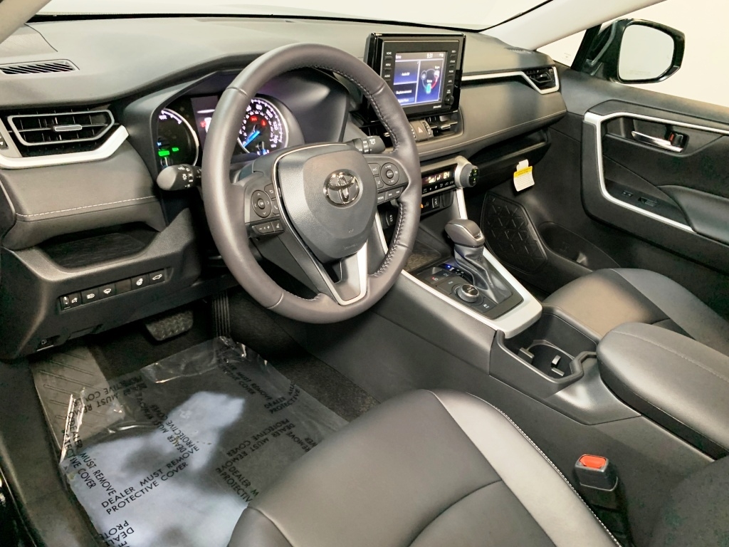 2024 Toyota RAV4 Hybrid XLE Premium 15