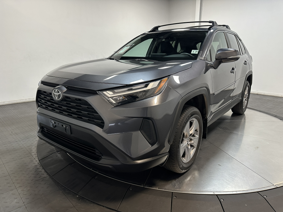 2022 Toyota RAV4 XLE 6