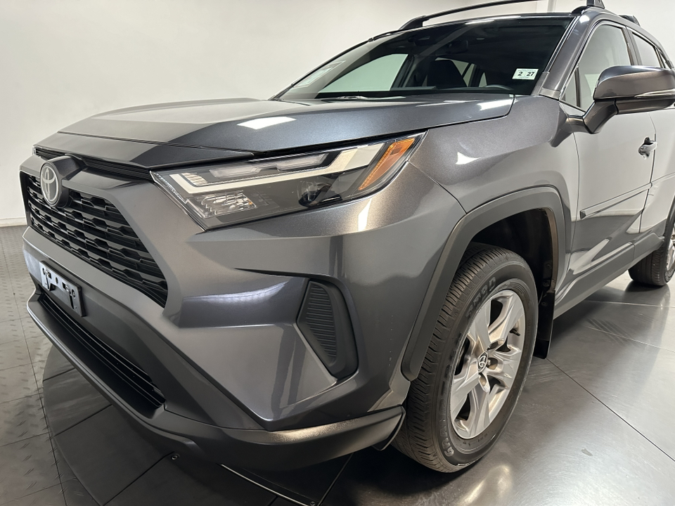 2022 Toyota RAV4 XLE 7