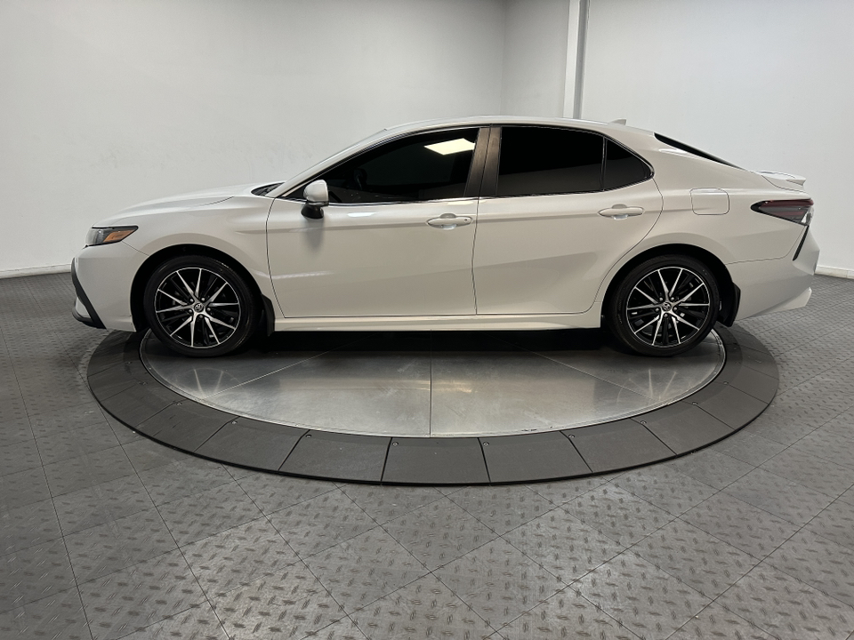 2022 Toyota Camry SE 8