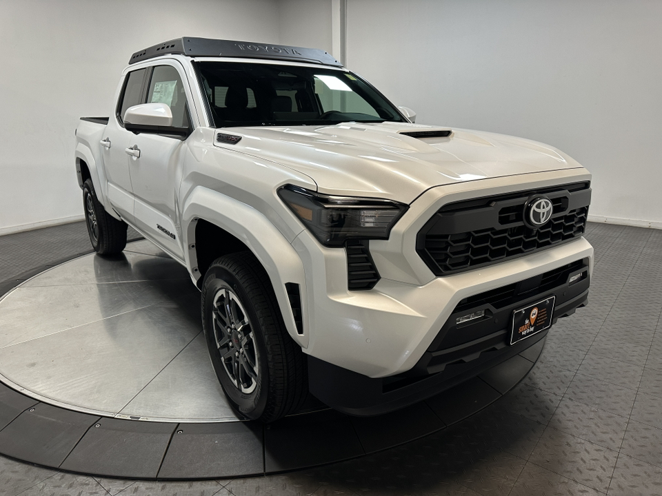 2024 Toyota Tacoma 4WD TRD Sport Hybrid 2