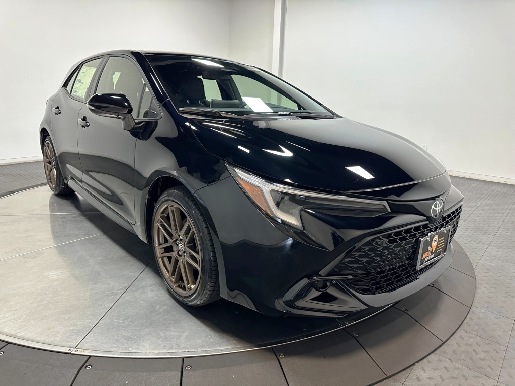 2025 Toyota Corolla Hatchback Nightshade Edition 2