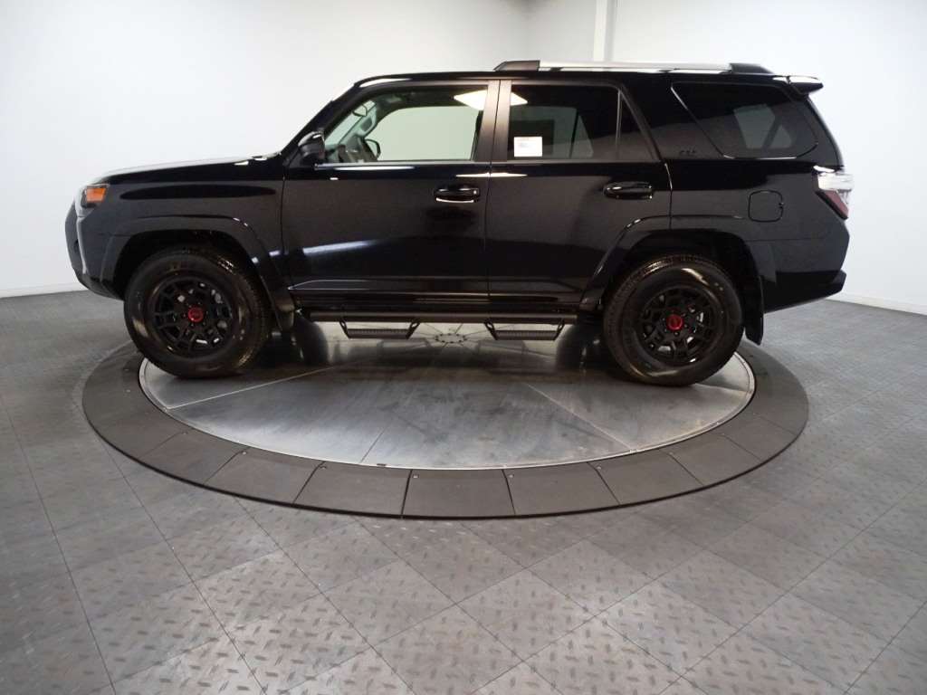 2024 Toyota 4Runner SR5 4