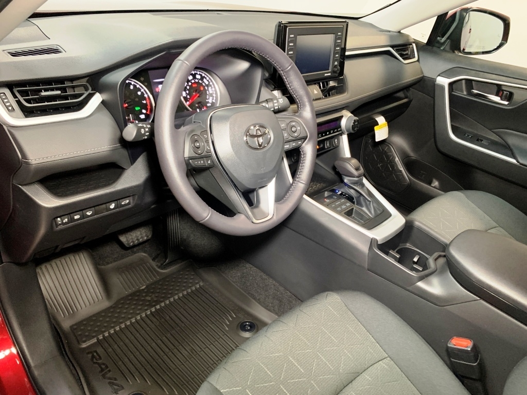 2024 Toyota RAV4 XLE 15