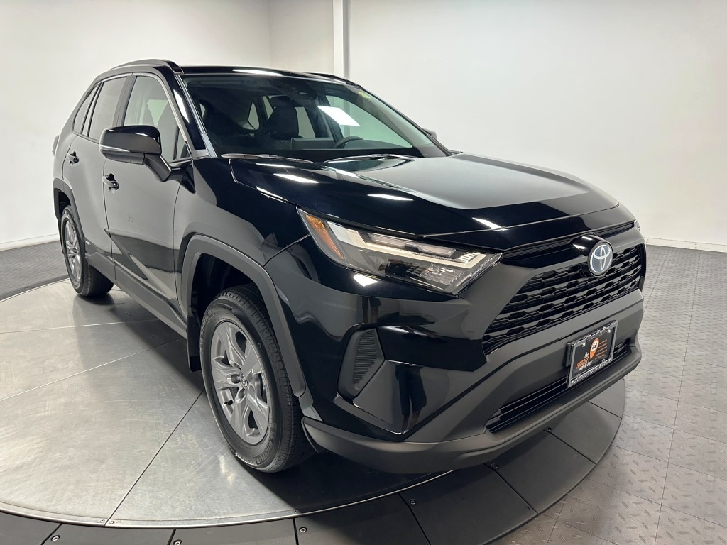 2024 Toyota RAV4 Hybrid XLE 2