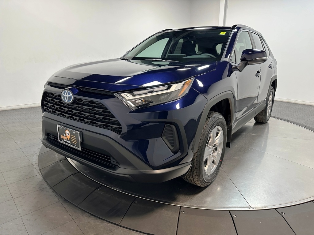 2024 Toyota RAV4 Hybrid XLE 4