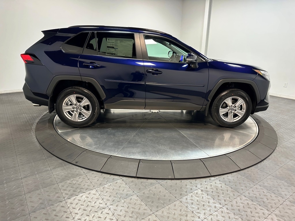 2024 Toyota RAV4 XLE 9