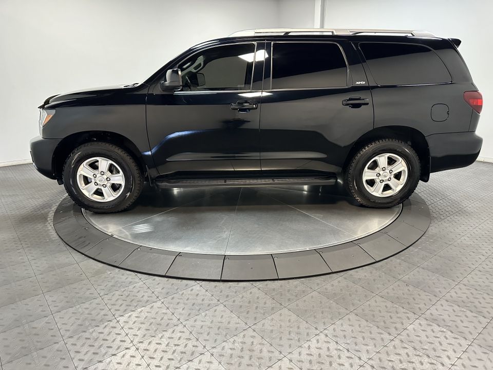 2019 Toyota Sequoia SR5 8