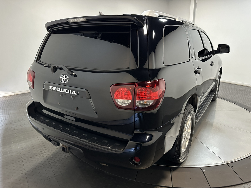 2019 Toyota Sequoia SR5 13