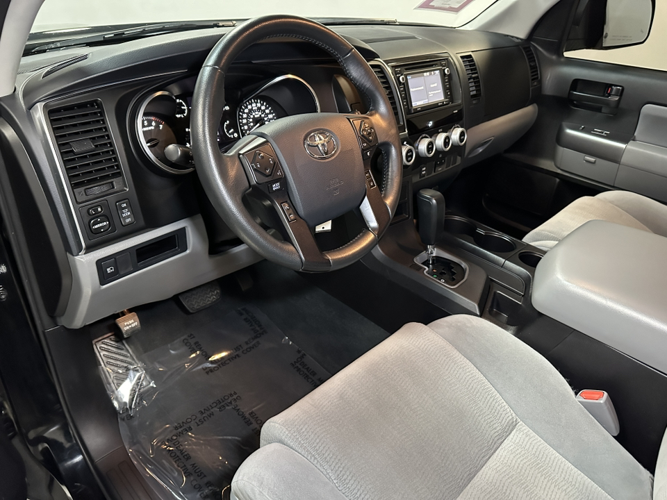 2019 Toyota Sequoia SR5 24