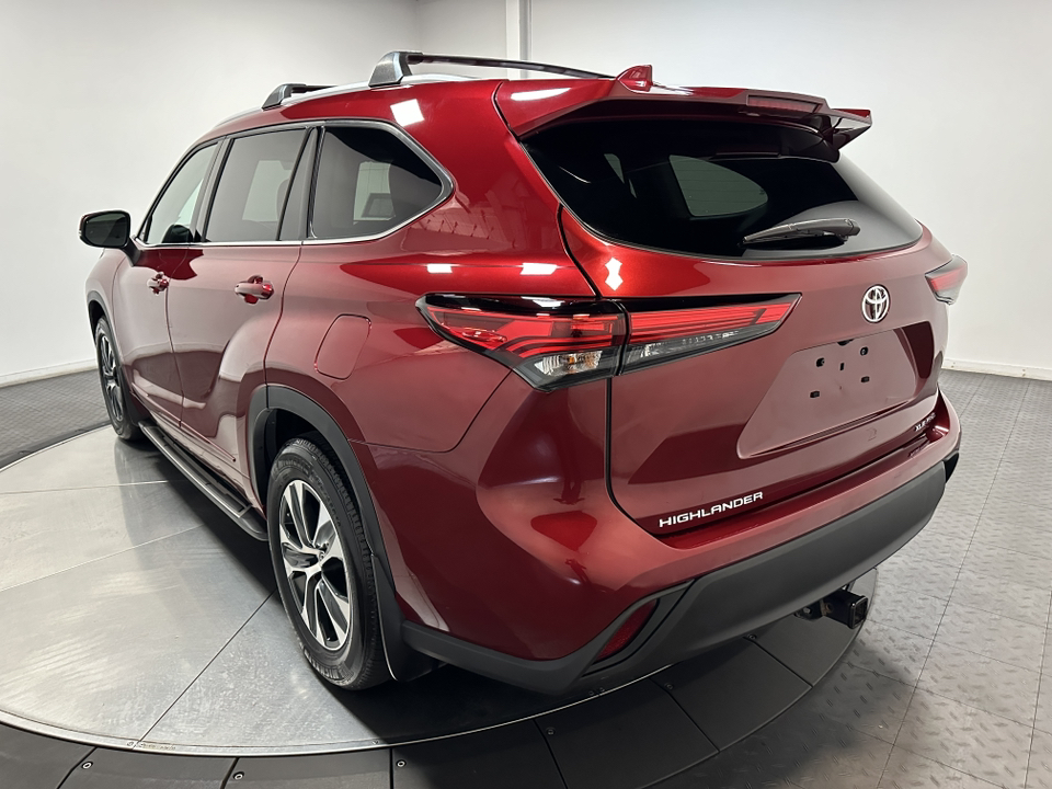 2022 Toyota Highlander XLE 9