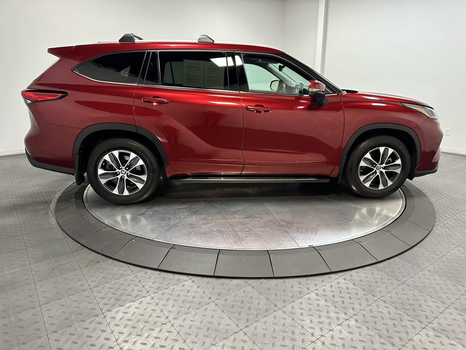 2022 Toyota Highlander XLE 15