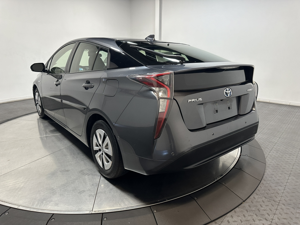 2017 Toyota Prius Two 6