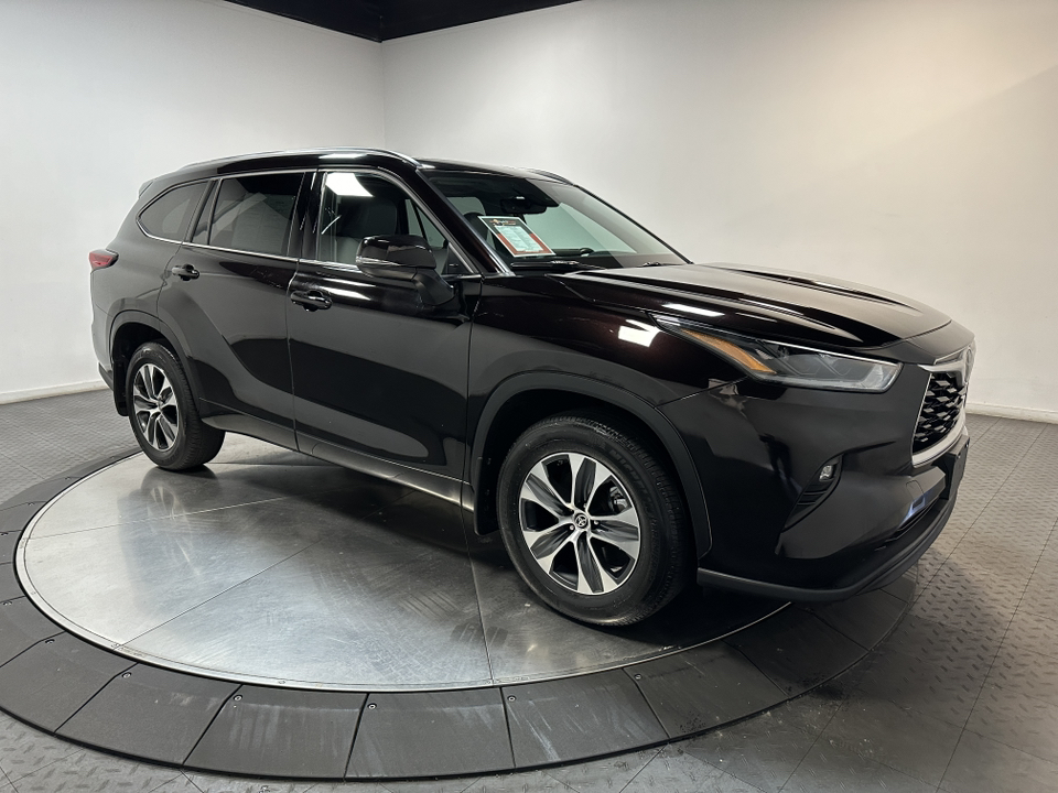 2021 Toyota Highlander XLE 1