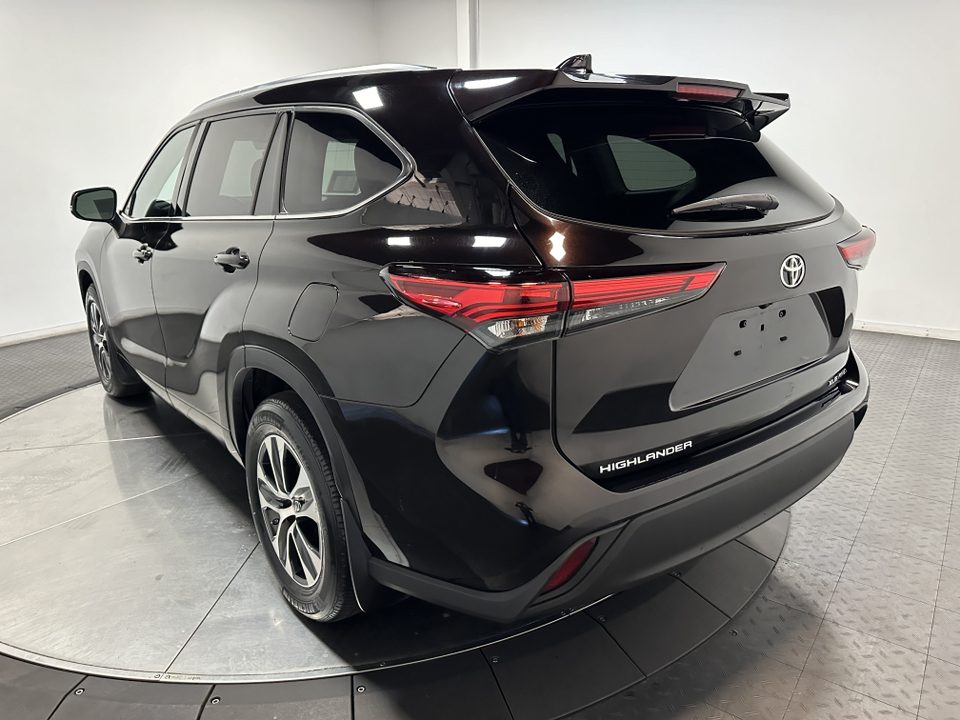 2021 Toyota Highlander XLE 9