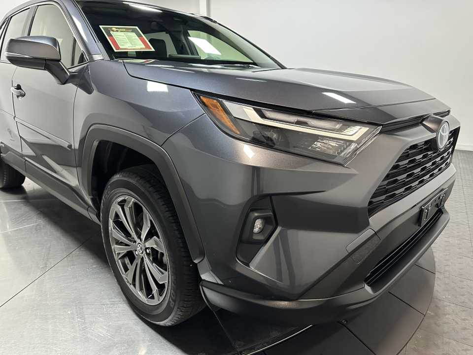 2023 Toyota RAV4 Hybrid XLE Premium 3