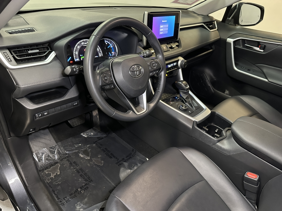 2023 Toyota RAV4 Hybrid XLE Premium 24