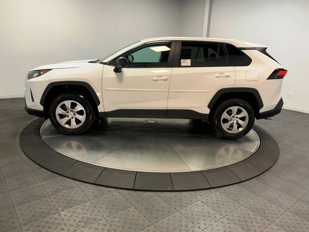 2024 Toyota RAV4 LE 5