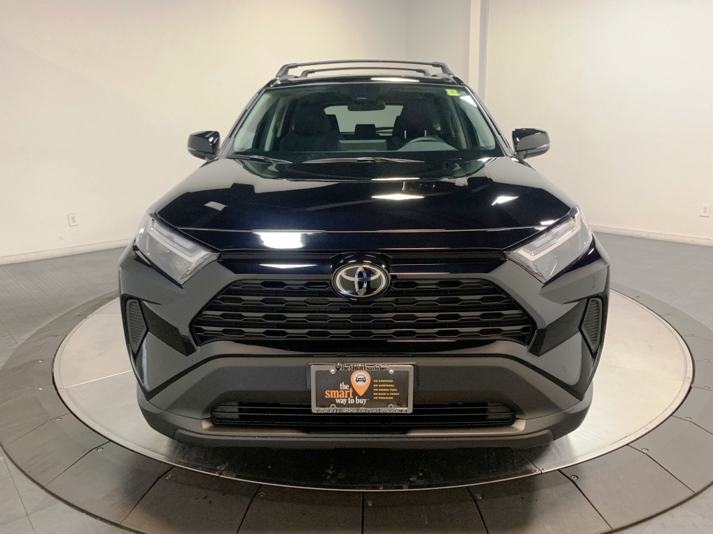 2024 Toyota RAV4 XLE 3