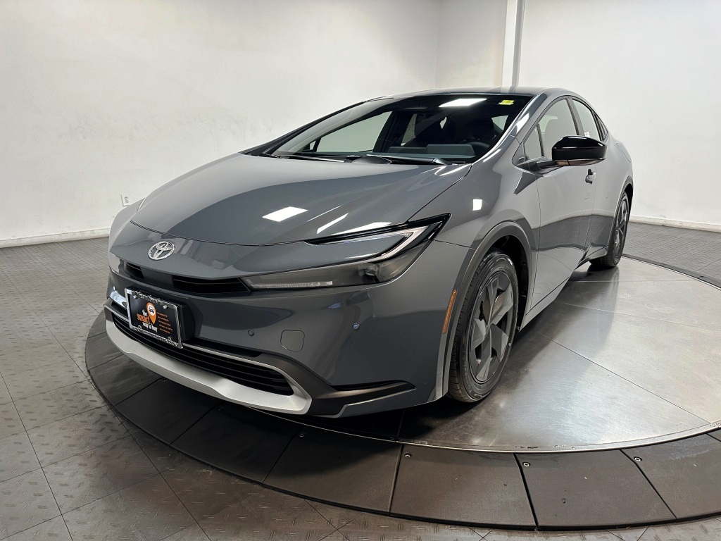 2024 Toyota Prius Prime SE 4