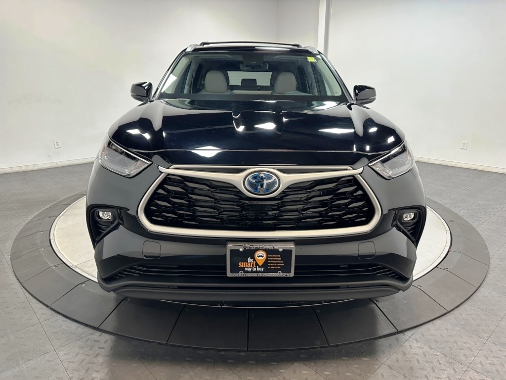 2024 Toyota Highlander Hybrid XLE 3