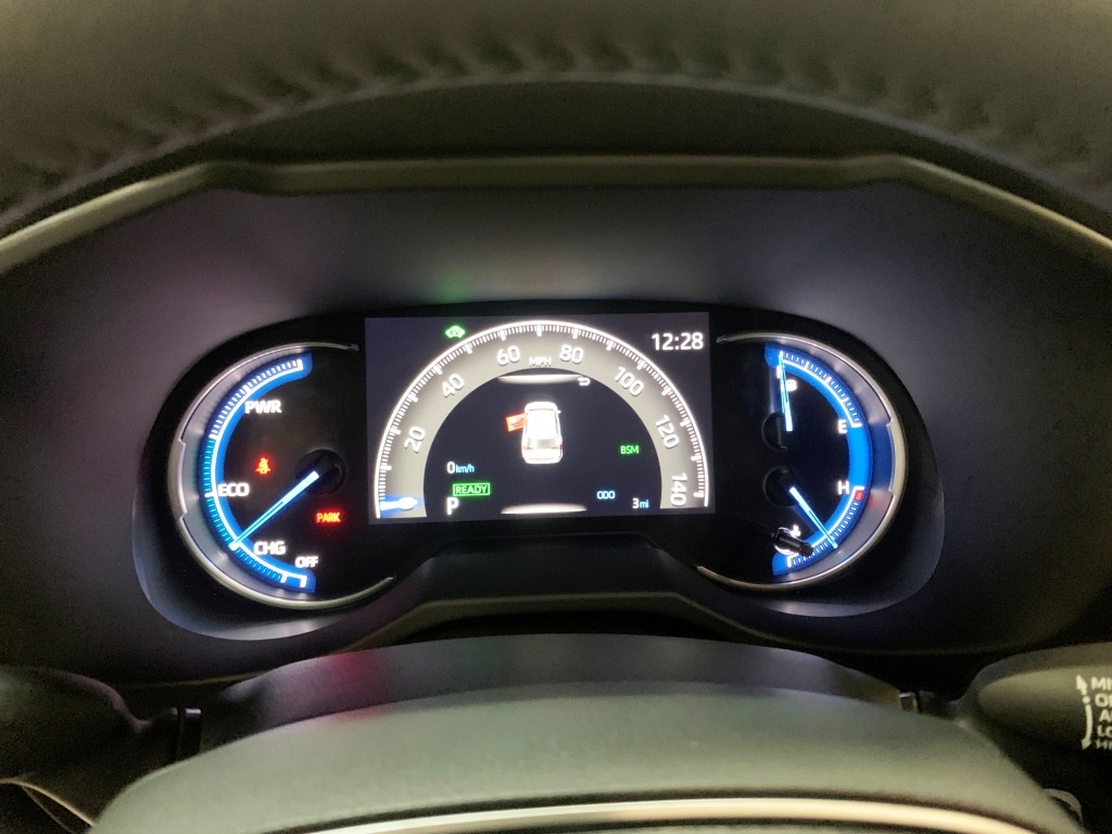 2024 Toyota RAV4 Hybrid XLE 18