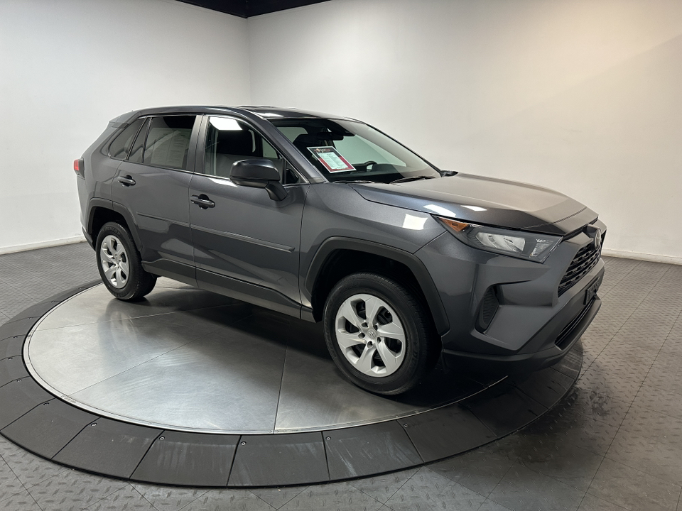 2022 Toyota RAV4 LE 1