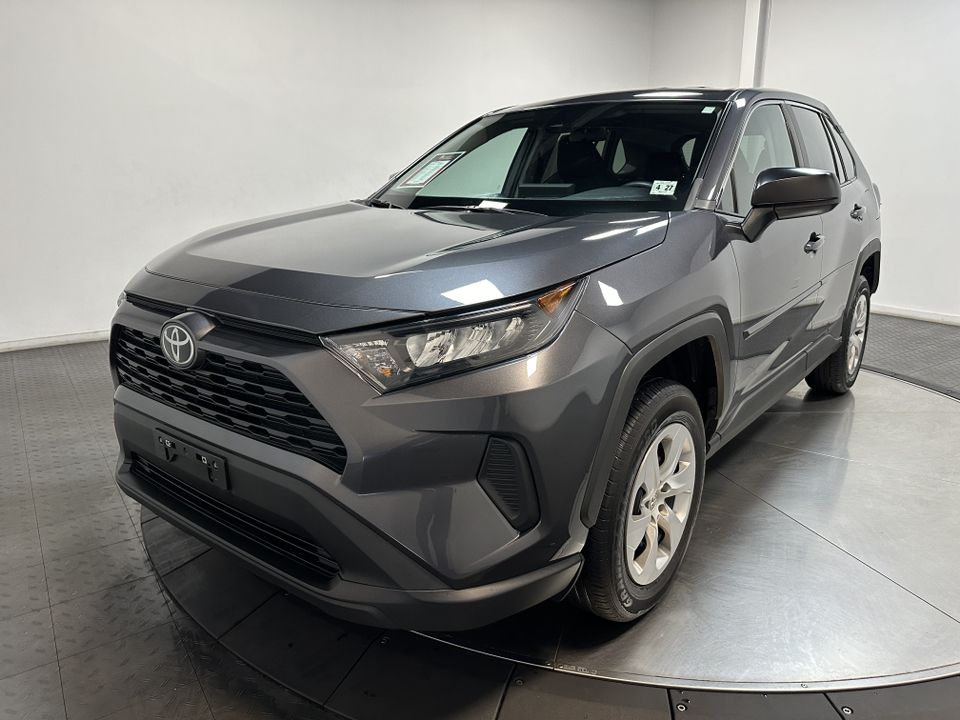 2022 Toyota RAV4 LE 6