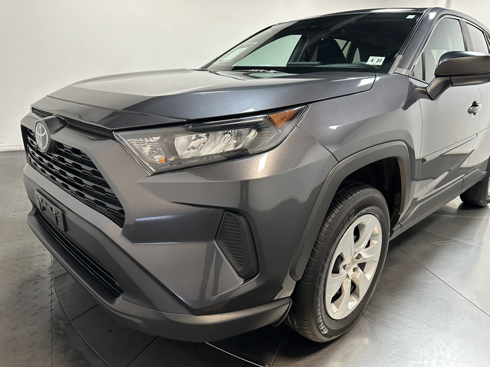 2022 Toyota RAV4 LE 7