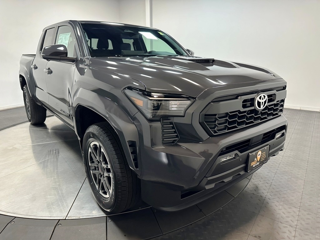 2024 Toyota Tacoma 4WD TRD Sport 2