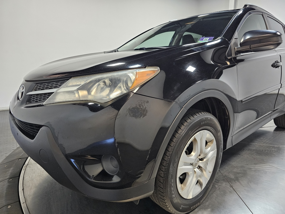 2015 Toyota RAV4 LE 7