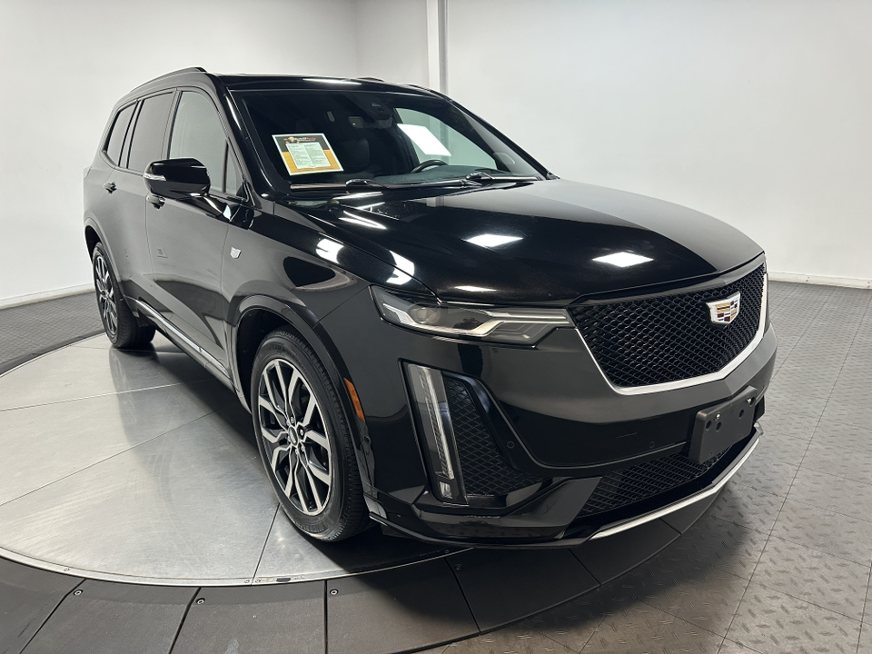 2021 Cadillac XT6 Sport 2