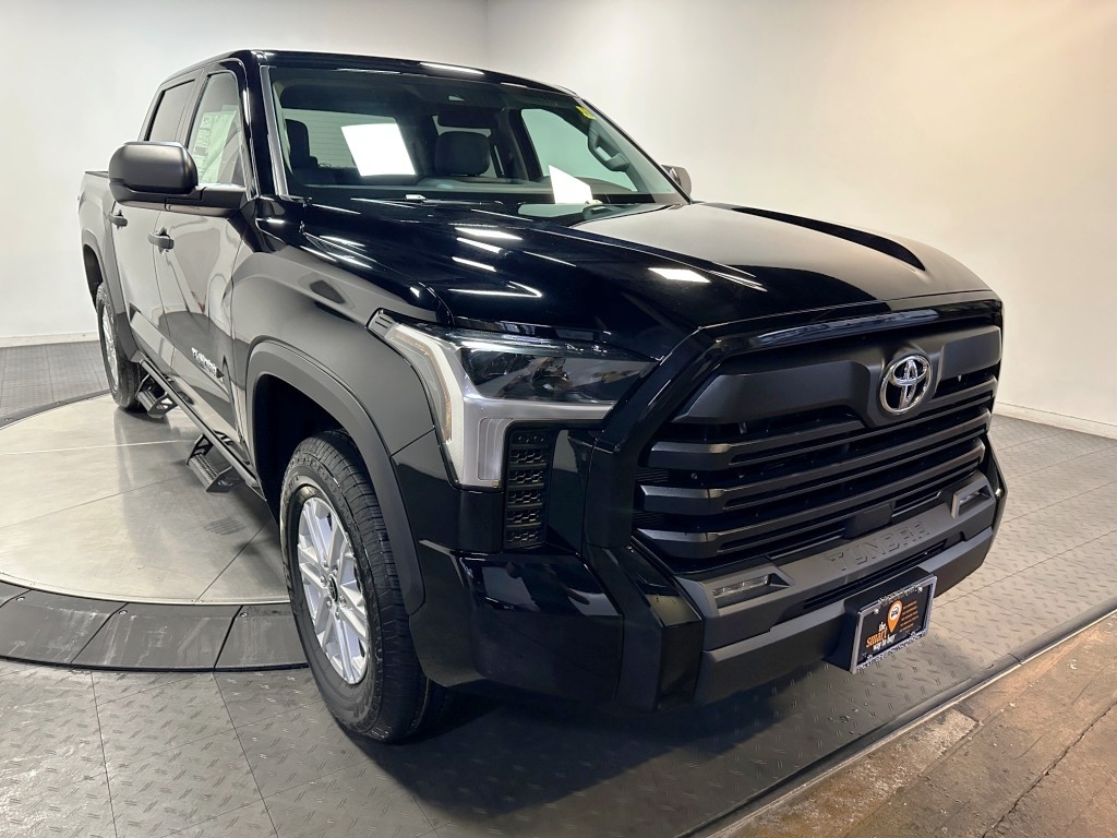 2025 Toyota Tundra 4WD SR5 2