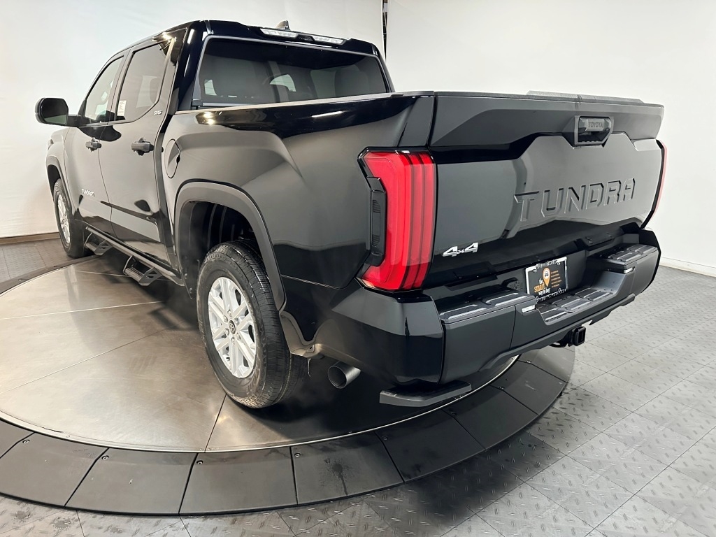 2025 Toyota Tundra 4WD SR5 7