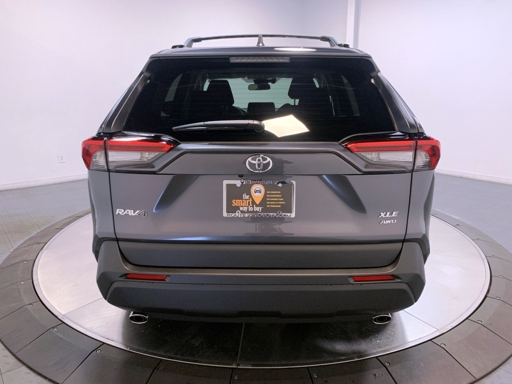 2024 Toyota RAV4 XLE 7