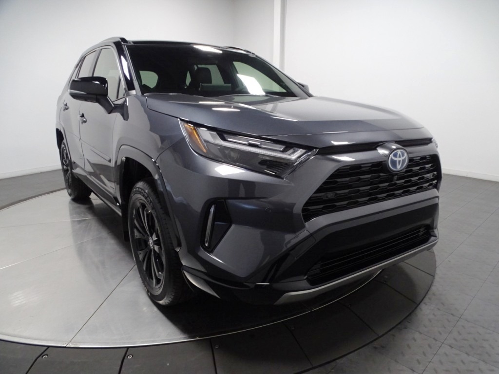 2024 Toyota RAV4 Hybrid XSE 1