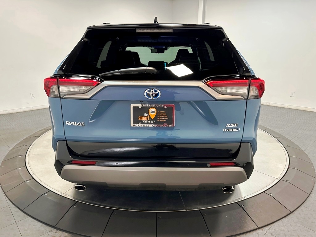 2024 Toyota RAV4 Hybrid XSE 7