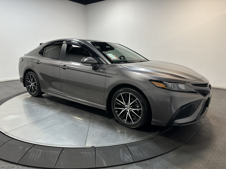 2023 Toyota Camry SE 1