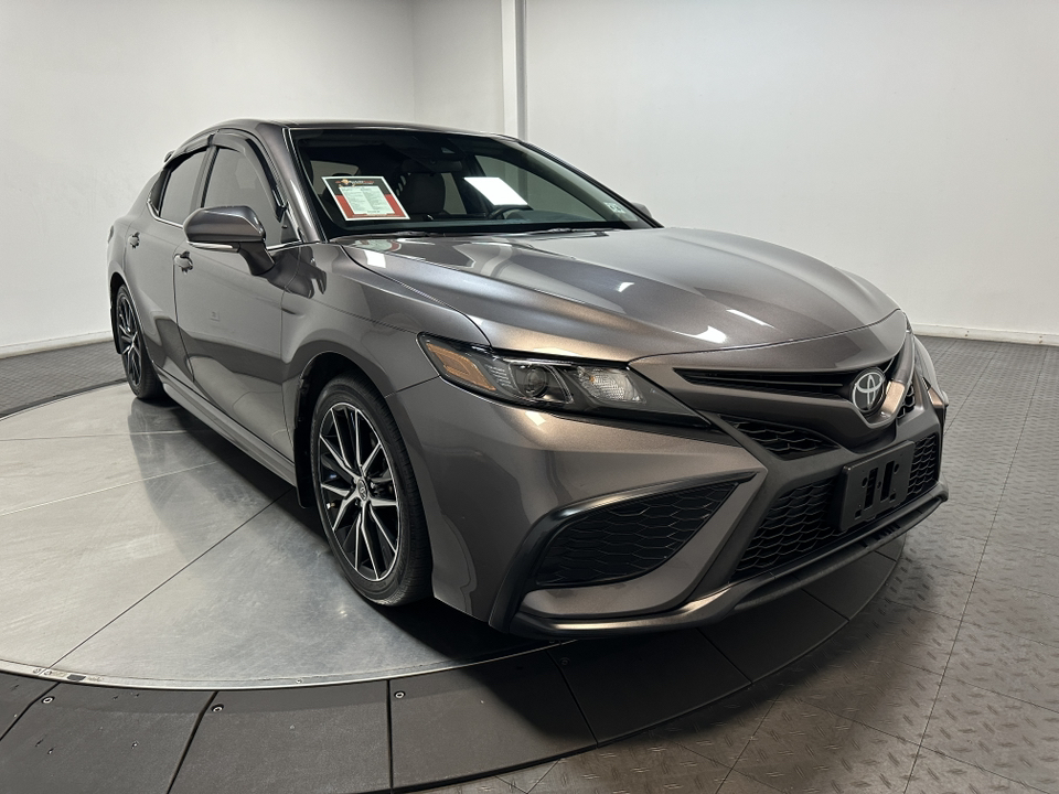 2023 Toyota Camry SE 2