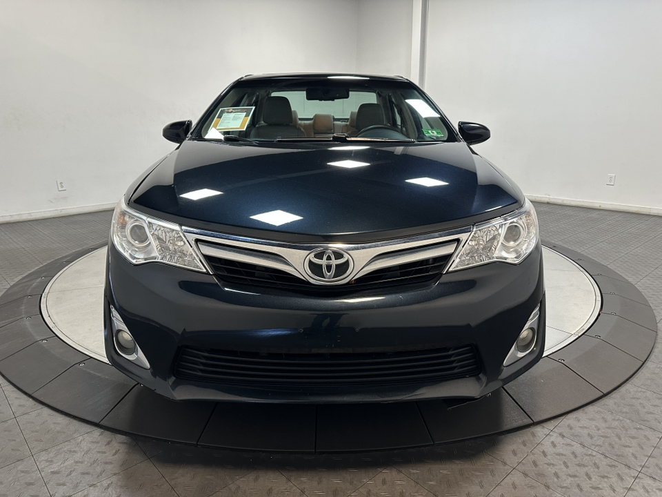 2012 Toyota Camry XLE 4