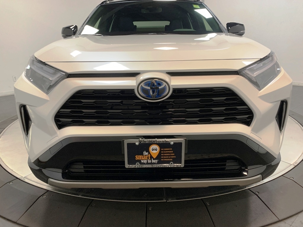 2024 Toyota RAV4 Hybrid XSE 4