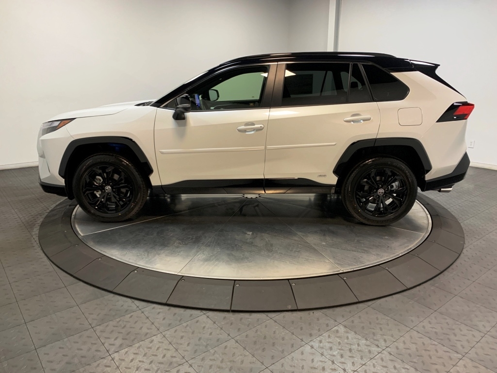 2024 Toyota RAV4 Hybrid XSE 6