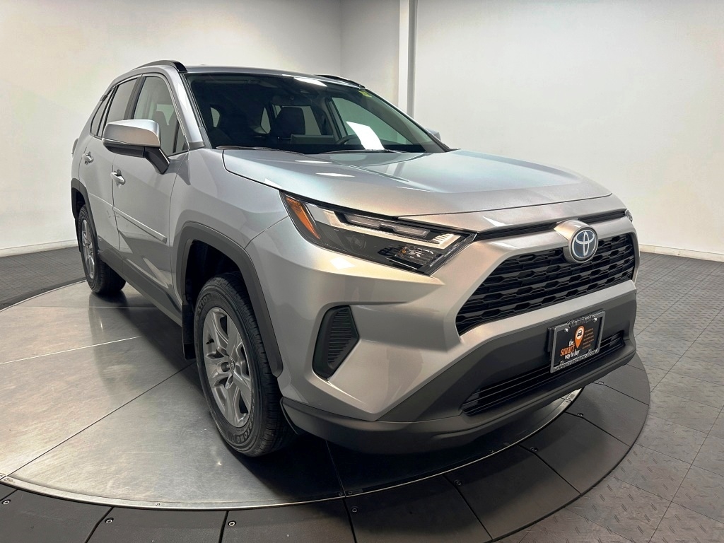 2024 Toyota RAV4 Hybrid XLE 2