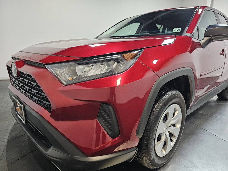 2022 Toyota RAV4 LE 7