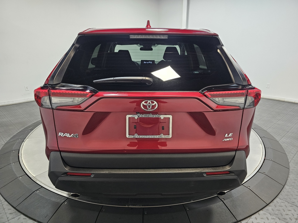 2022 Toyota RAV4 LE 11