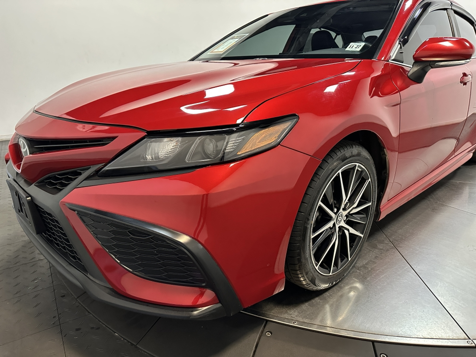 2022 Toyota Camry SE 7